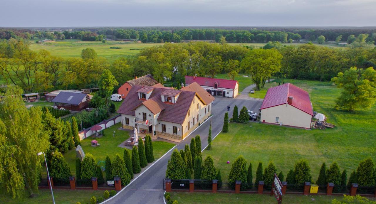 Hotel Radzewice Экстерьер фото