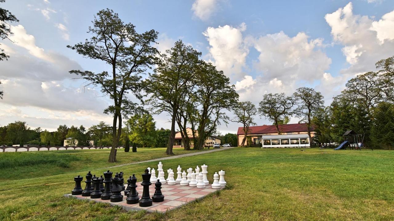 Hotel Radzewice Экстерьер фото