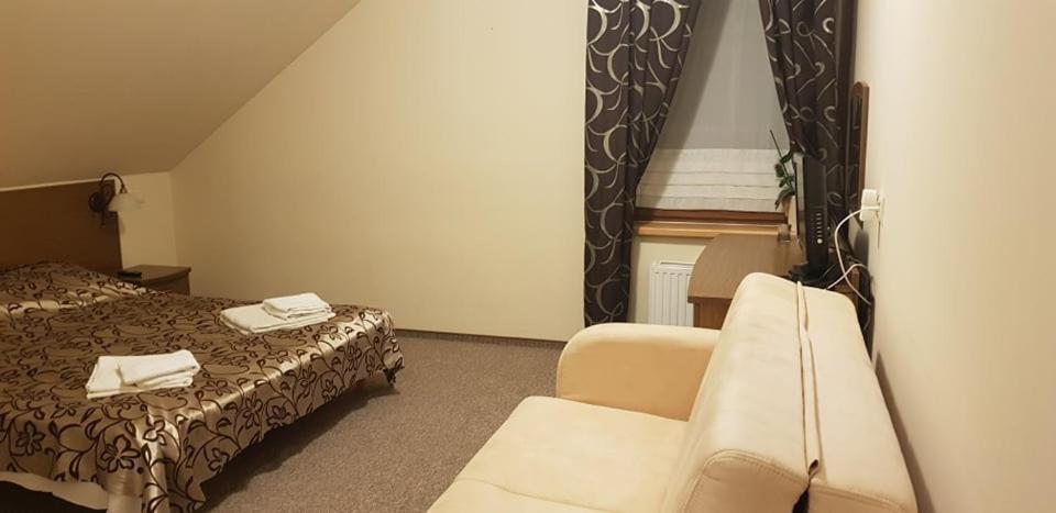 Hotel Radzewice Экстерьер фото