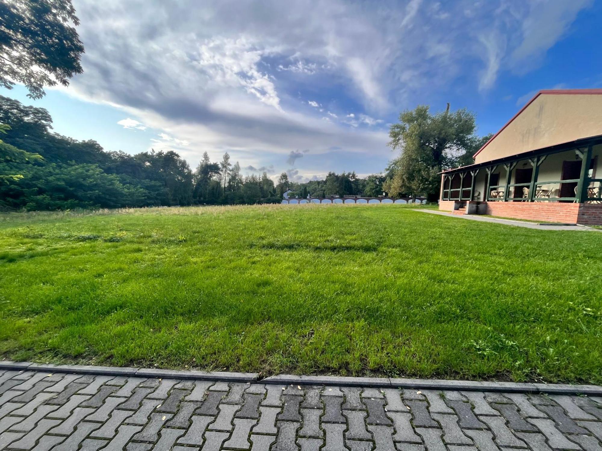 Hotel Radzewice Экстерьер фото