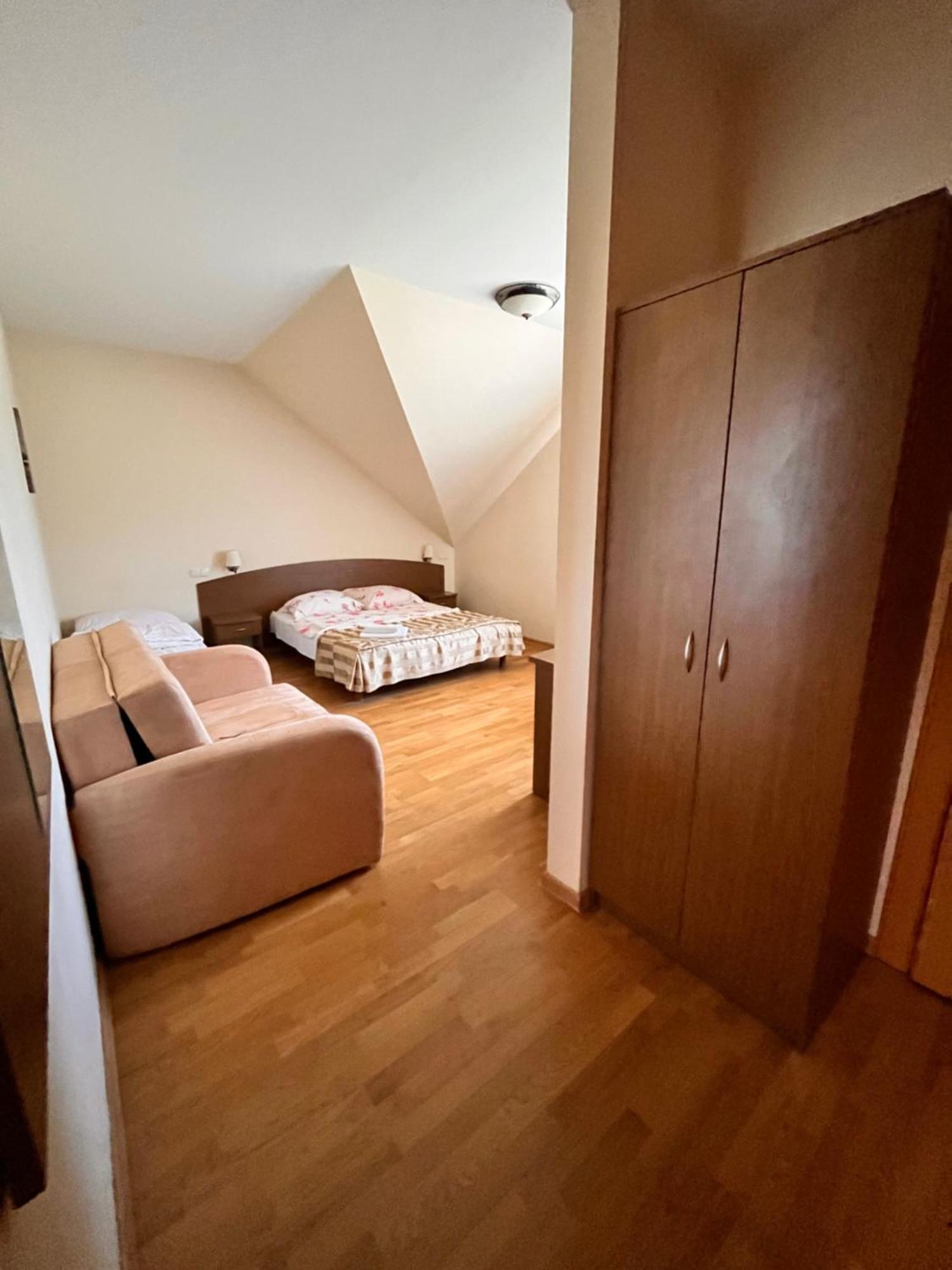 Hotel Radzewice Экстерьер фото